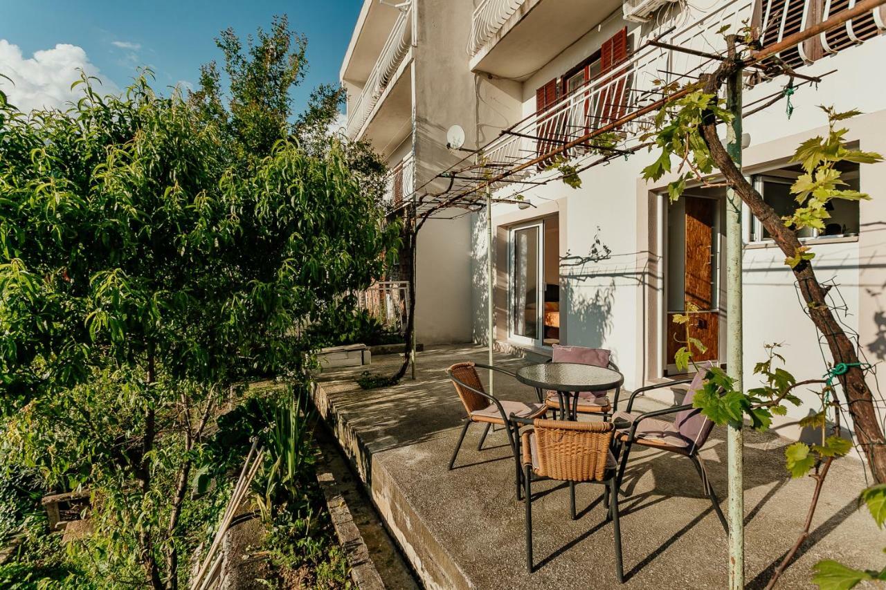 Apartmani Lovor แฮร์เซ็ก-โนวี ภายนอก รูปภาพ