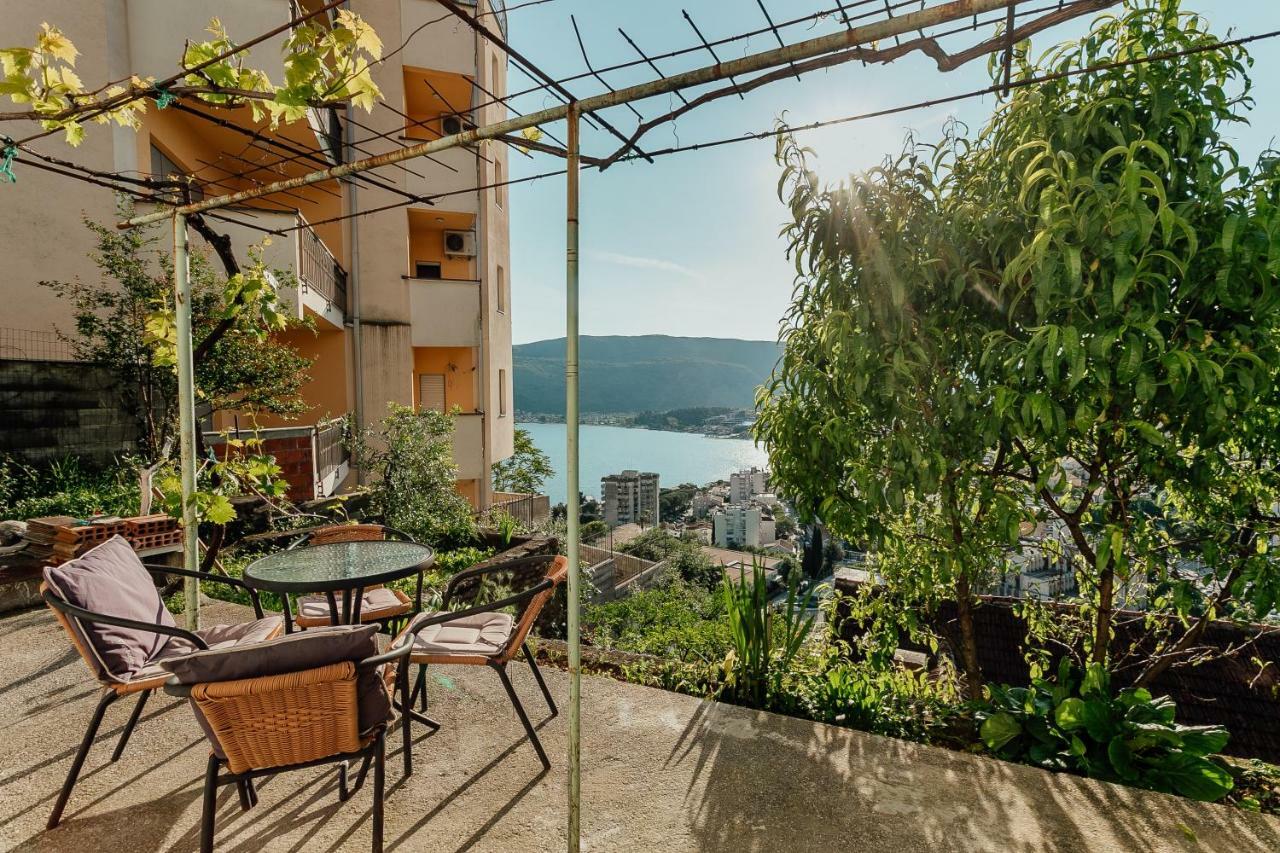 Apartmani Lovor แฮร์เซ็ก-โนวี ภายนอก รูปภาพ
